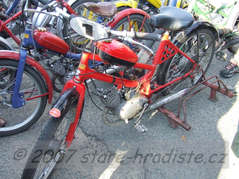 233DSCF1587.jpg